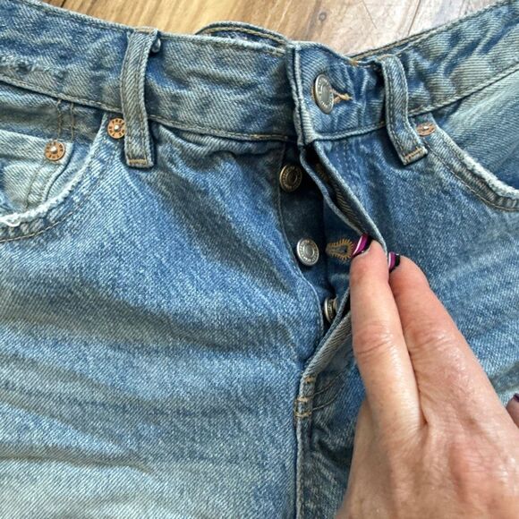 Free People We The Free Denim Cutoff Shorts Size 29 - Picture 5 of 5